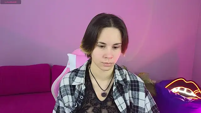 Snapshot of BettyCarter07 chatting on 12-19-25, 02:07 BettyCarter07 online show from 12-19-25, 02:07