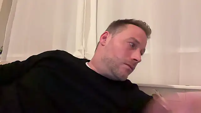 Christian87xxx online show from 11-17-25, 05:30