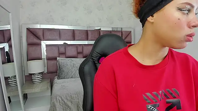 Snapshot of tamararose1 chatting on 03-19-25, 09:38 tamararose1 online show from 03-19-25, 09:38