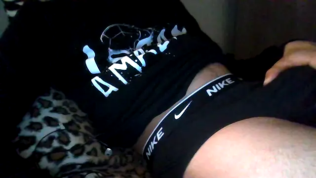 Snapshot of tommyboyteen chatting on 02-04-25, 07:22 tommyboyteen online show from 02-04-25, 07:22