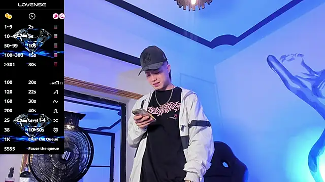 marcuscollins1  online show from 09-10-25, 12:38