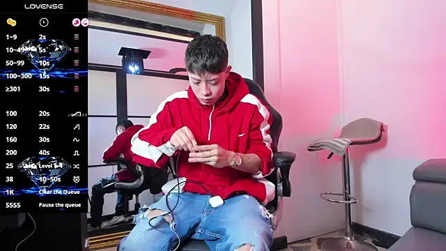 marcuscollins1  online show from 09-12-25, 12:27