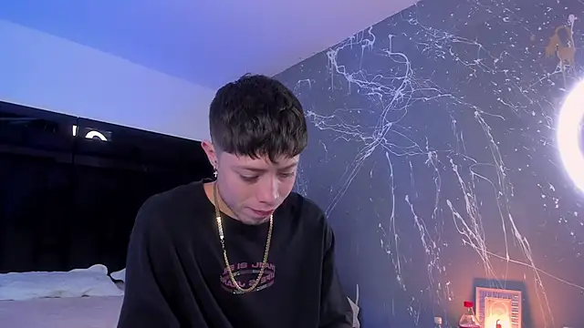 marcuscollins1  online show from 10-02-25, 02:02