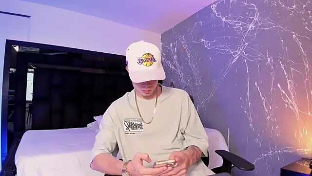 marcuscollins1  online show from 10-18-25, 01:34