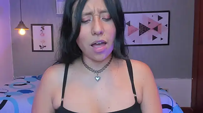 Nohemi louse online show from 02-19-25, 01:18