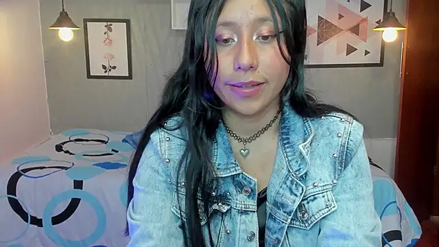 Nohemi louse online show from 02-22-25, 07:47
