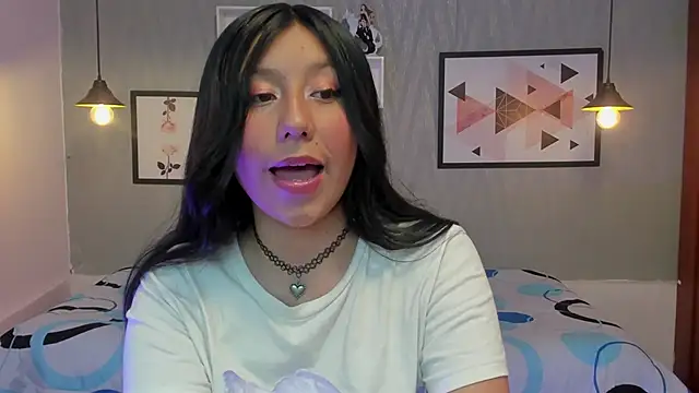 Nohemi louse online show from 02-24-25, 07:09