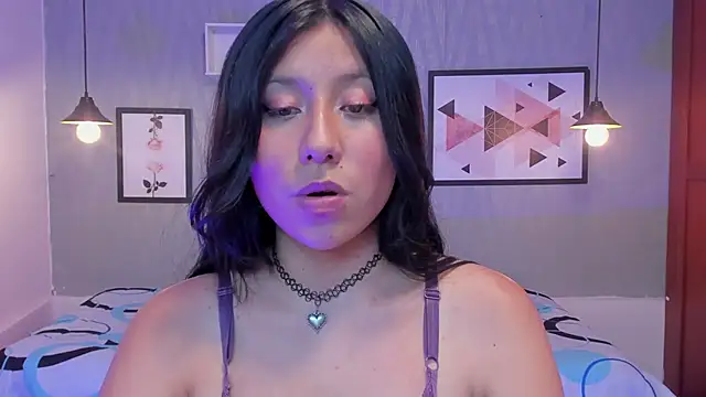Nohemi louse online show from 02-25-25, 01:20