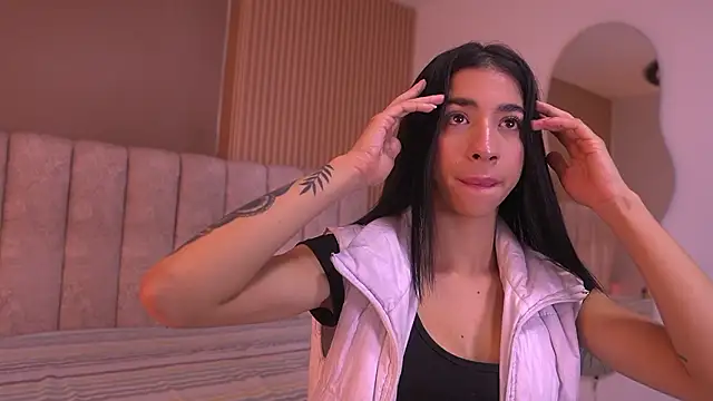 sara lopee1 online show from 02-08-26, 11:57