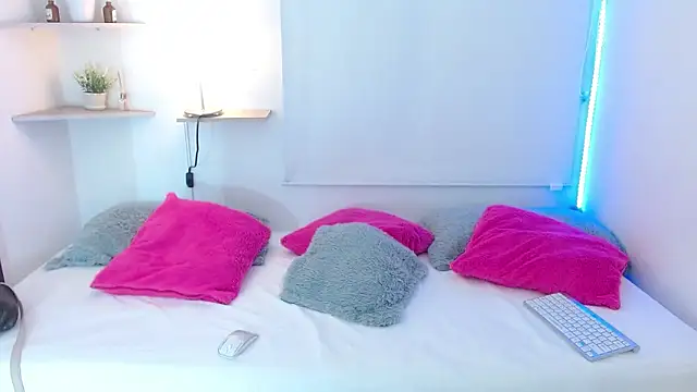 Roxy Stonee online show from 09-15-25, 07:25