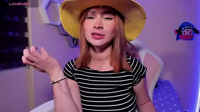 Snapshot of chloe_rockss_ chatting on 02-08-25, 12:06 chloe rockss online show from 02-08-25, 12:06