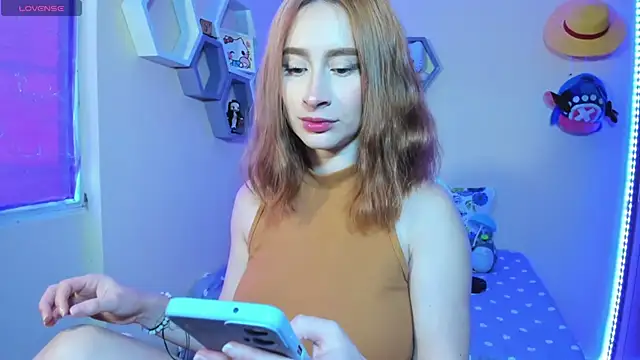 Snapshot of chloe_rockss_ chatting on 02-13-25, 06:38 chloe rockss online show from 02-13-25, 06:38