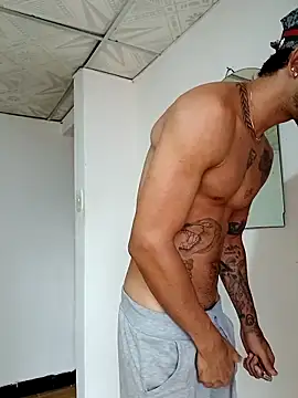 Niick01  online show from 09-20-25, 02:51