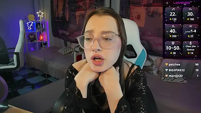 kaisajenner online show from 03-04-25, 09:54