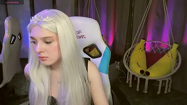 kaisajenner online show from 03-05-26, 10:44