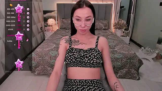 Queen Gabriel online show from 02-05-25, 10:55