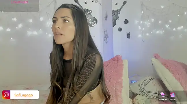 Sofiadelacruz online show from 02-22-25, 02:30