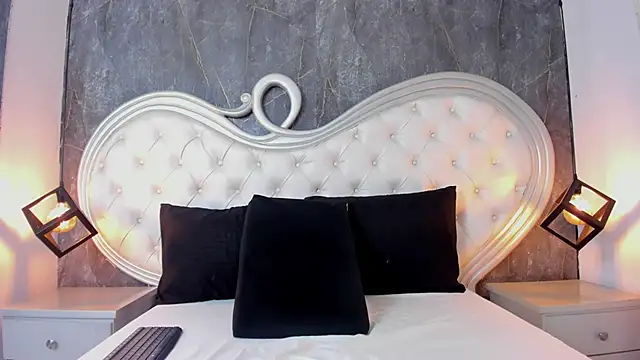 Snapshot of Keyla__Jones chatting on 09-27-25, 07:41 Keyla Jones online show from 09-27-25, 07:41