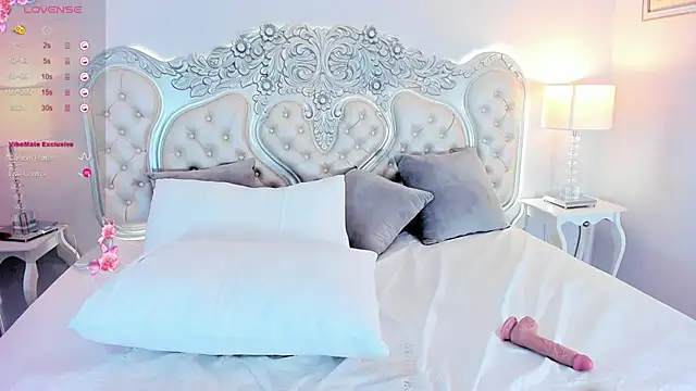 LinnaEvanson online show from 02-07-25, 08:01