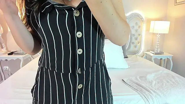 LinnaEvanson online show from 02-28-25, 04:10