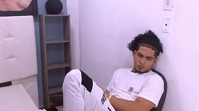 LihanJor 23 online show from 02-14-25, 10:17