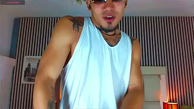 LihanJor 23 online show from 10-27-25, 04:00