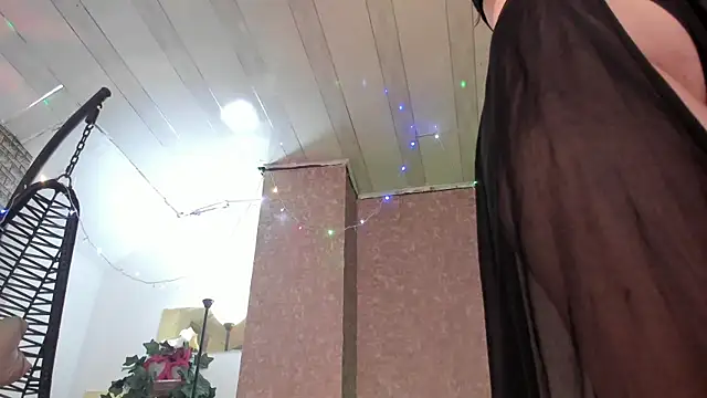 Snapshot of FelicitaSweet chatting on 02-28-25, 10:39 FelicitaSweet online show from 02-28-25, 10:39