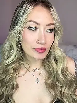 Snapshot of Lally_Valencia__ chatting on 02-18-25, 07:10 Lally Valencia online show from 02-18-25, 07:10