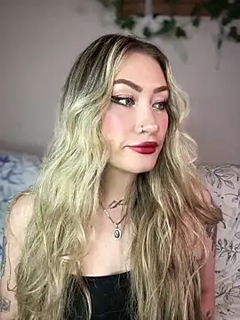 Snapshot of Lally_Valencia__ chatting on 02-20-25, 05:01 Lally Valencia online show from 02-20-25, 05:01