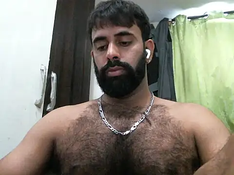 Snapshot of indianhairybull chatting on 09-23-25, 04:48 indianhairybull online show from 09-23-25, 04:48