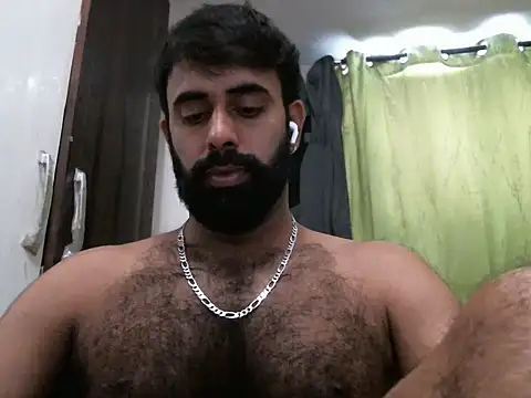 Snapshot of indianhairybull chatting on 10-14-25, 04:24 indianhairybull online show from 10-14-25, 04:24