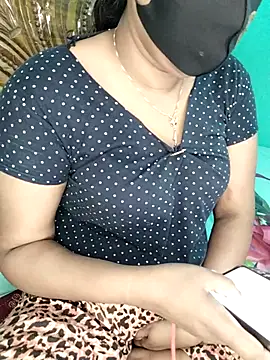 monekhan123 online show from 12-18-25, 04:18