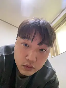 offwhite777 online show from 02-21-25, 05:46
