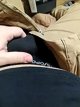 NAvoglia online show from 12-18-25, 01:44