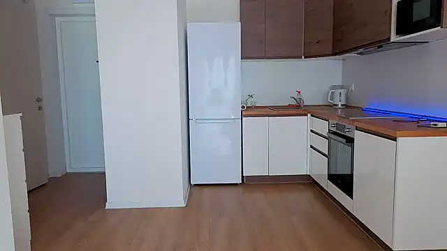 Enjoy everymoment  online show from 03-20-26, 11:04