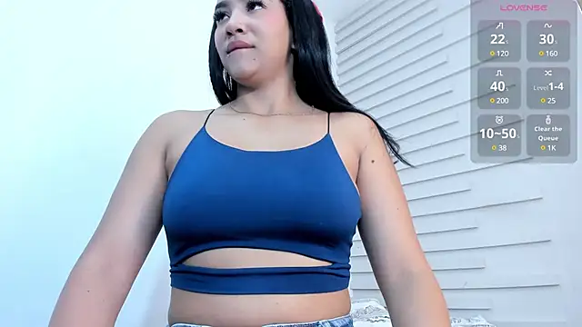 Snapshot of Lia_Guzman chatting on 02-07-25, 11:45 Lia Guzman online show from 02-07-25, 11:45