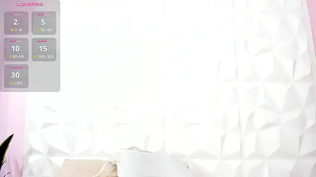 Snapshot of Lia_Guzman chatting on 03-14-25, 06:10 Lia Guzman online show from 03-14-25, 06:10