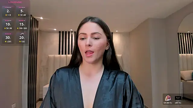 Snapshot of BeccaBaxter chatting on 02-18-25, 10:25 BeccaBaxter online show from 02-18-25, 10:25