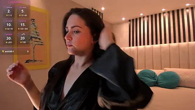 Snapshot of BeccaBaxter chatting on 02-20-25, 01:36 BeccaBaxter online show from 02-20-25, 01:36