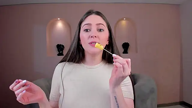 Snapshot of BeccaBaxter chatting on 03-11-25, 01:37 BeccaBaxter online show from 03-11-25, 01:37