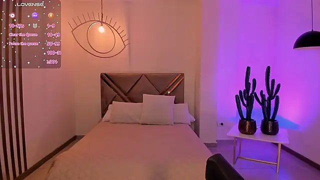 Snapshot of BeccaBaxter chatting on 10-10-25, 07:02 BeccaBaxter online show from 10-10-25, 07:02