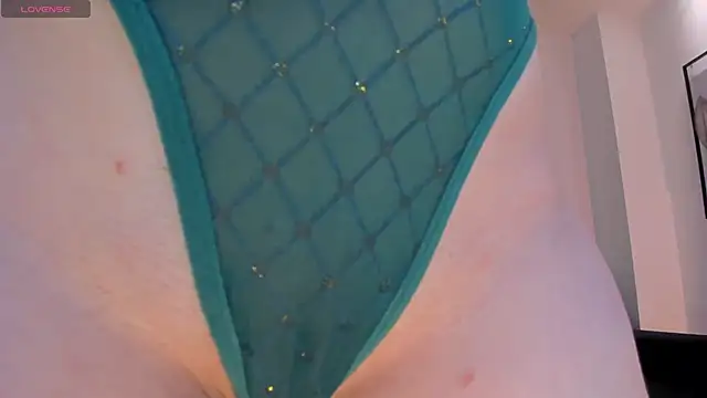 Snapshot of BeccaBaxter chatting on 11-13-25, 07:35 BeccaBaxter online show from 11-13-25, 07:35