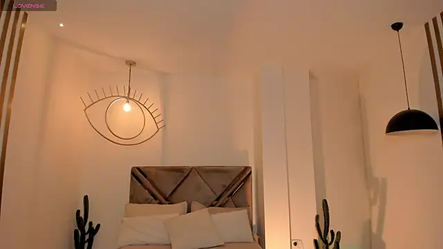 BeccaBaxter online show from 04-22-26, 12:07