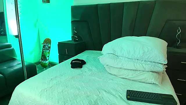 JhoanLeandro online show from 02-08-25, 04:47