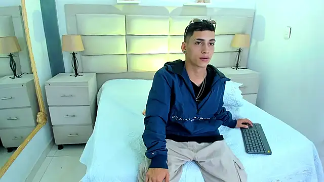 JhoanLeandro online show from 03-05-25, 04:34