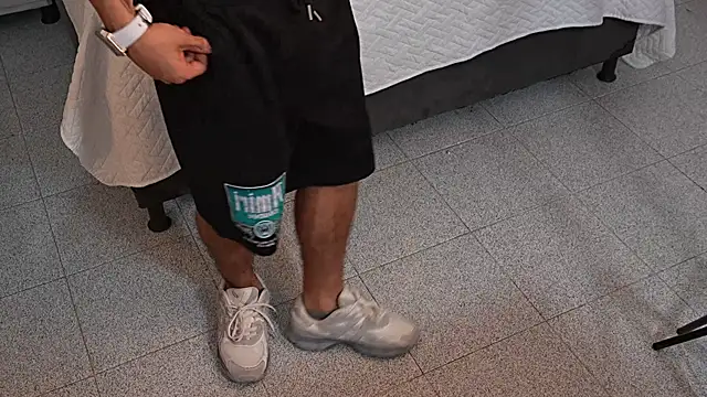 JhoanLeandro online show from 02-16-26, 04:30