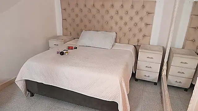 JhoanLeandro online show from 03-05-26, 04:08