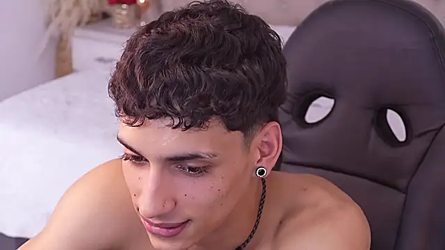 JhoanLeandro online show from 03-21-26, 08:41