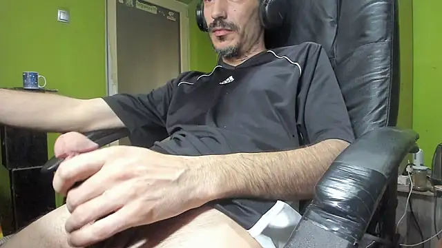 BigCumShoot online show from 04-22-26, 05:43