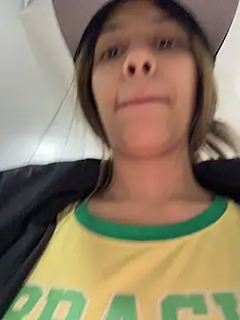 vicky bass online show from 11-20-25, 09:03